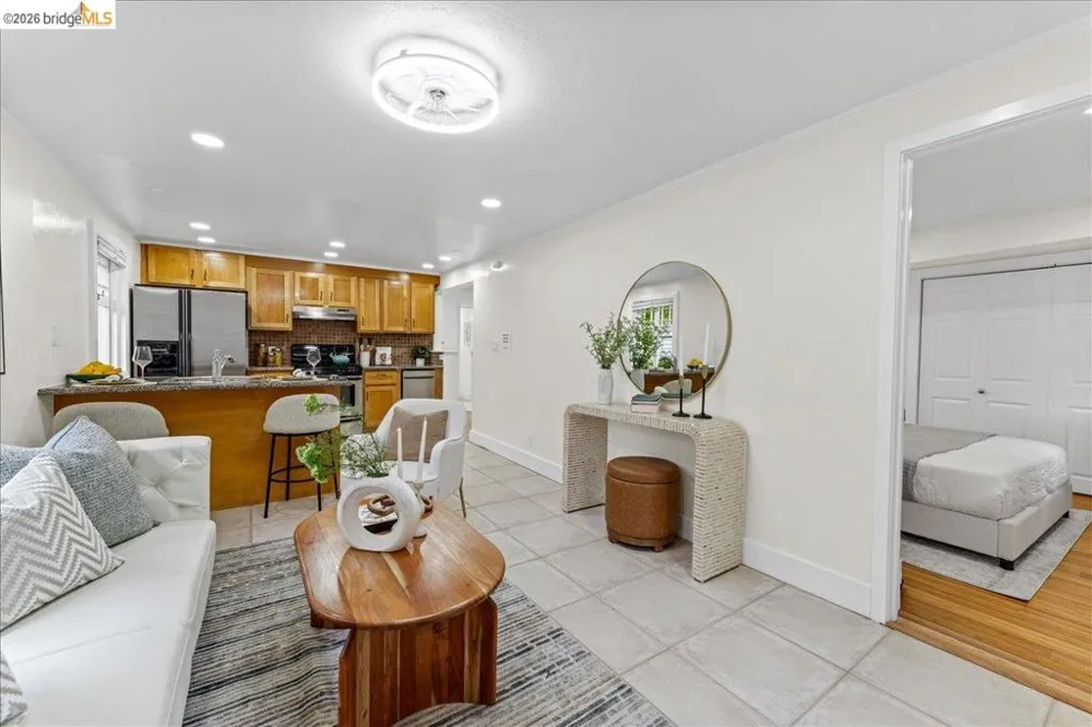 2725 Prince St. #10 Berkeley, CA 94705