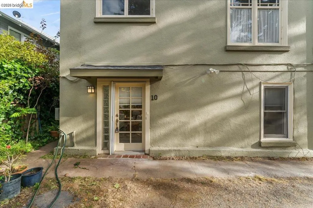 2725 Prince St. #10 Berkeley, CA 94705