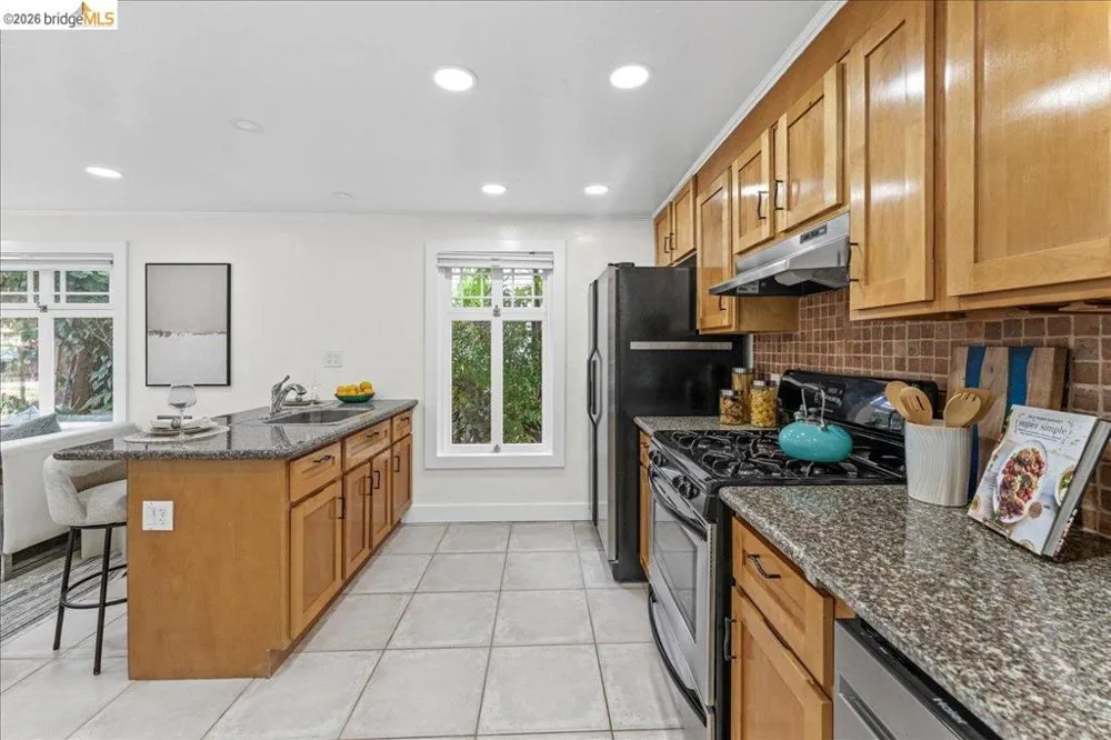 2725 Prince St. #10 Berkeley, CA 94705