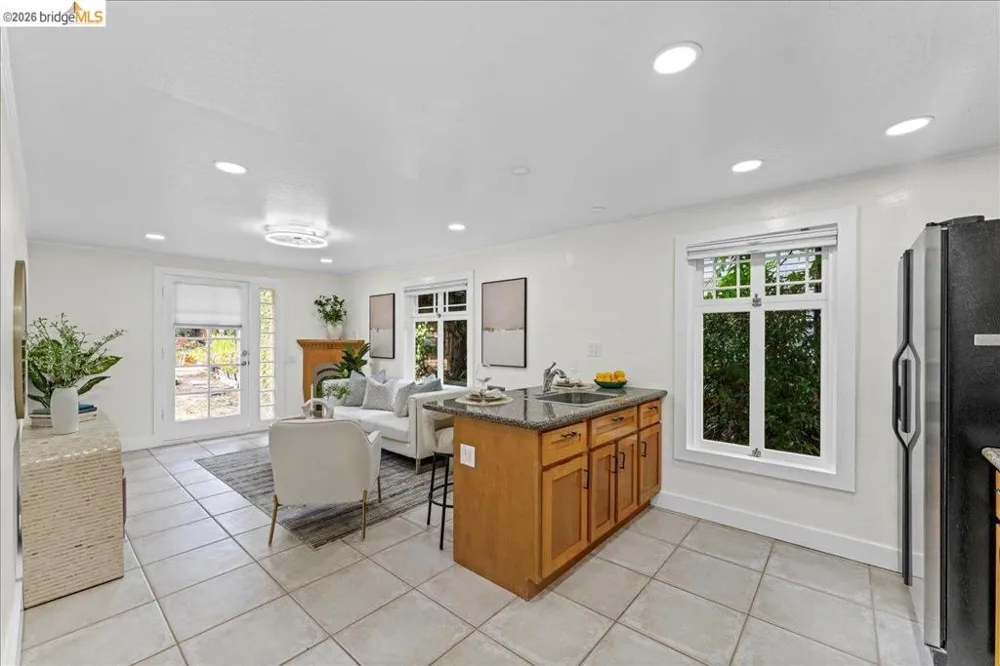 2725 Prince St. #10 Berkeley, CA 94705