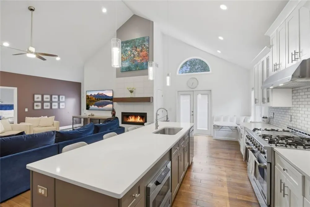 5384 Harris Circle Dunwoody, GA 30338