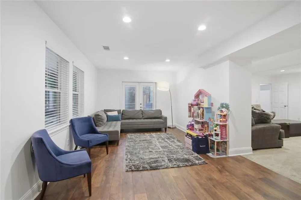 5384 Harris Circle Dunwoody, GA 30338