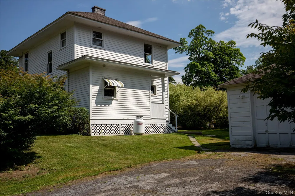 15 Wildey Road Red Hook, NY 12507