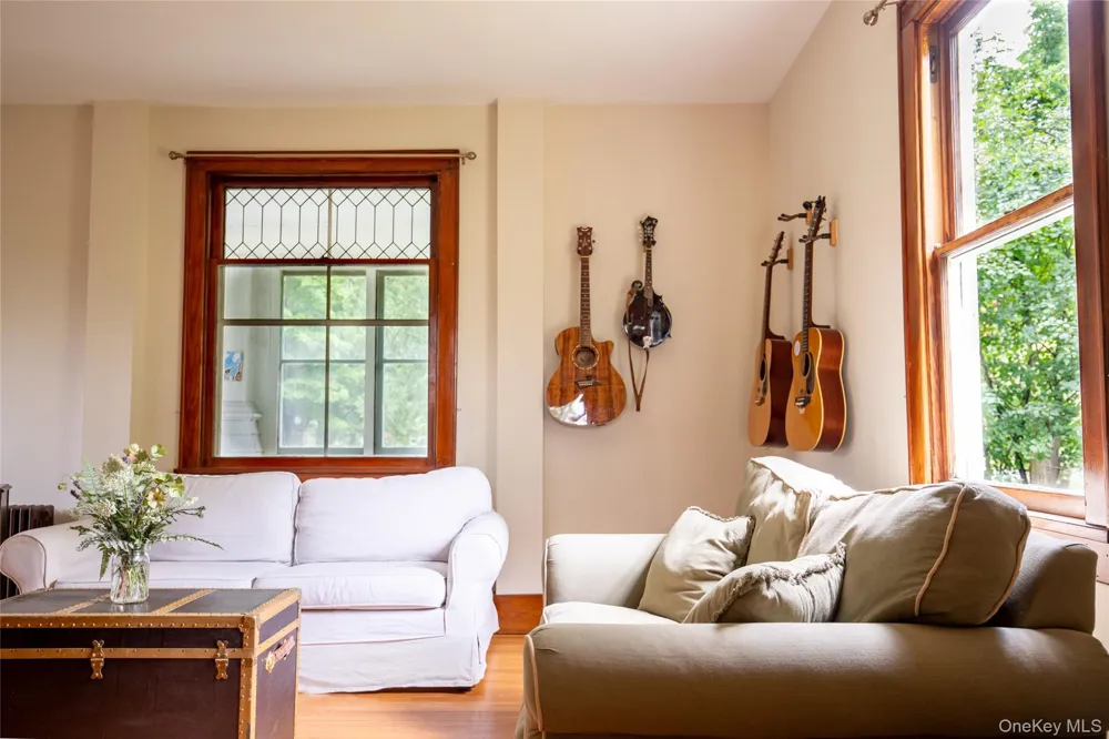 15 Wildey Road Red Hook, NY 12507