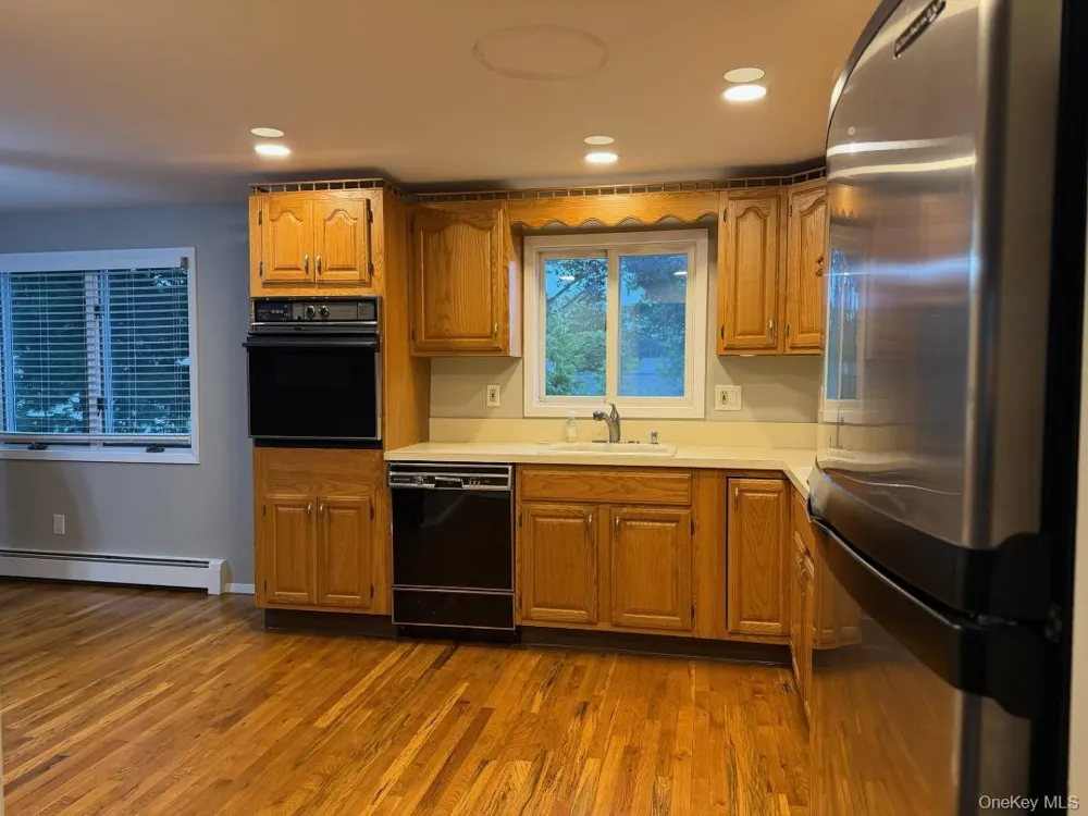 508 N. Broome Avenue Lindenhurst, NY 11757