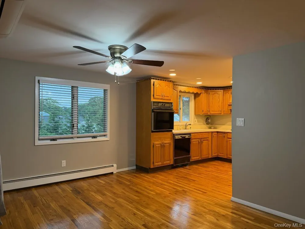 508 N. Broome Avenue Lindenhurst, NY 11757