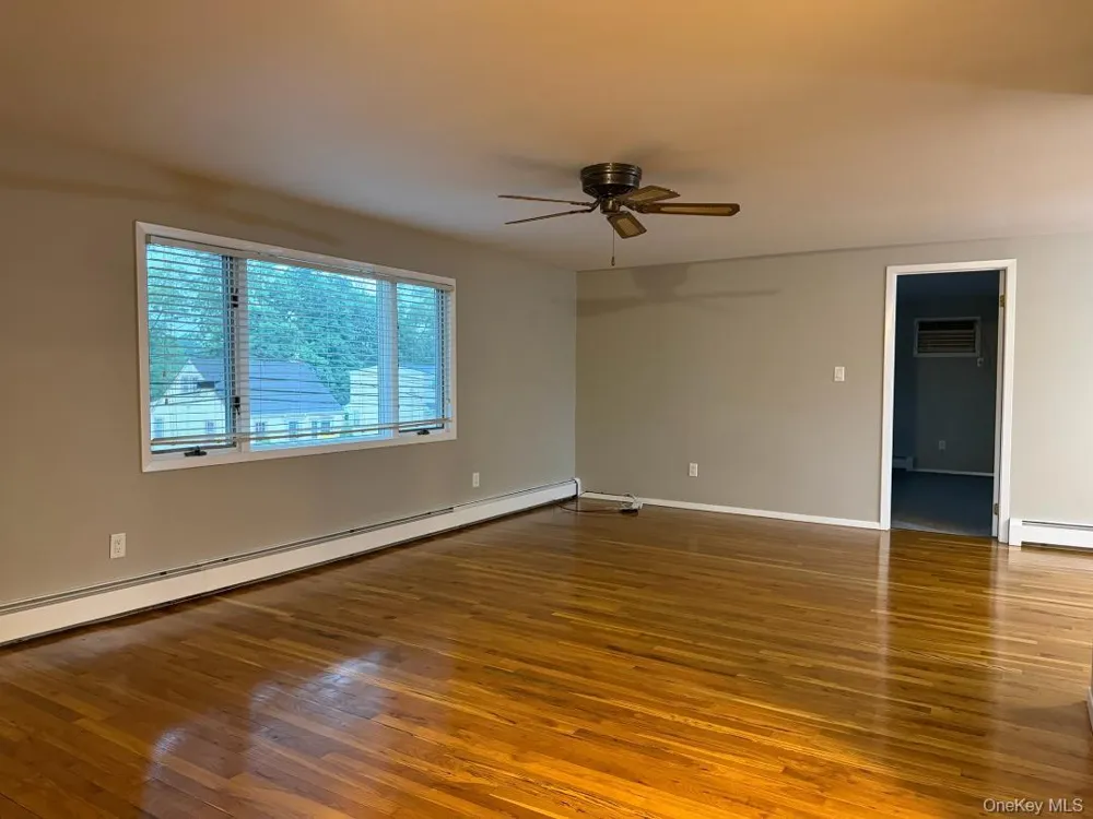508 N. Broome Avenue Lindenhurst, NY 11757