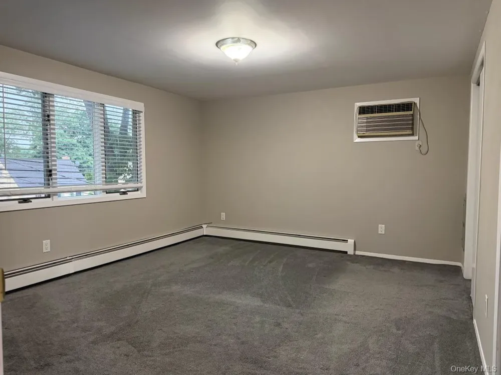 508 N. Broome Avenue Lindenhurst, NY 11757
