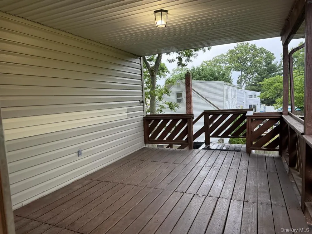 508 N. Broome Avenue Lindenhurst, NY 11757