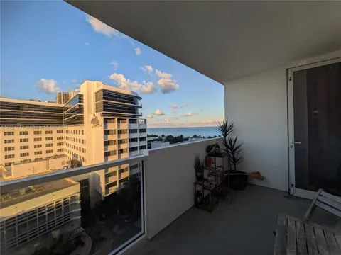 100 Lincoln Rd #904
