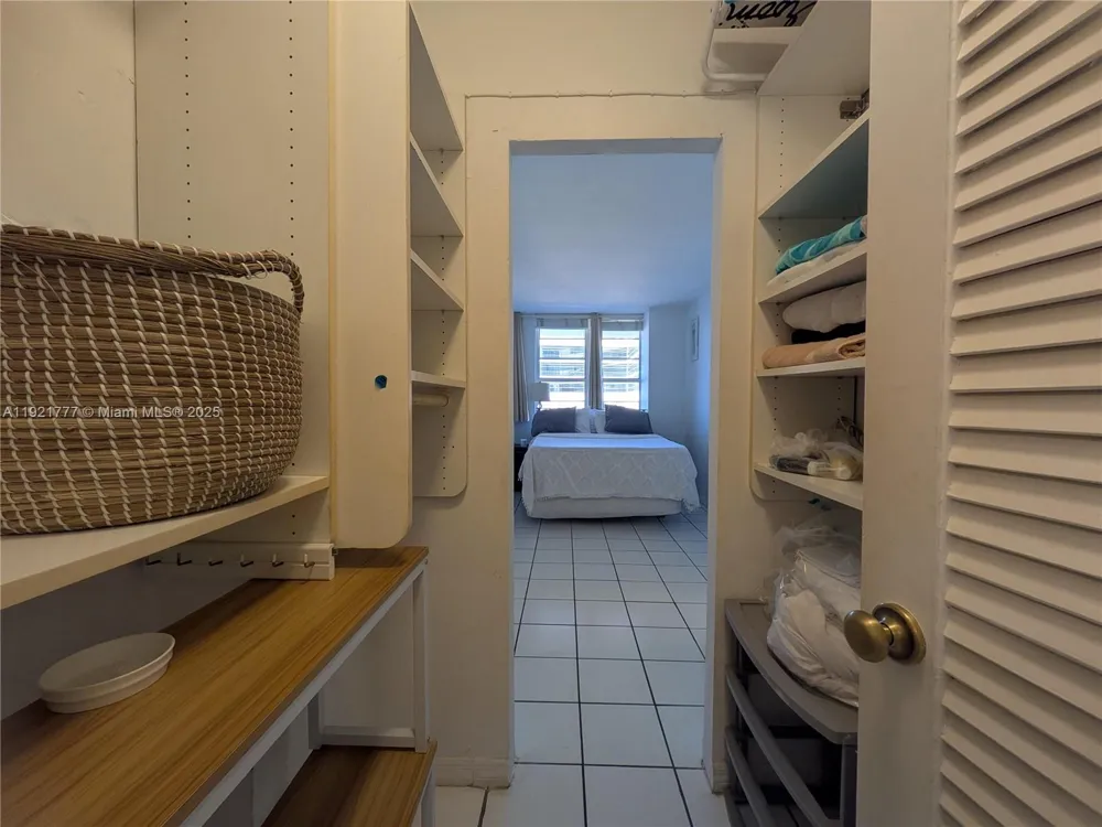 100 Lincoln Rd #904 Miami Beach, FL 33139