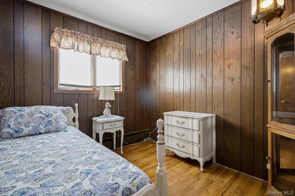 10 Arcadia Drive Dix Hills, NY 11746