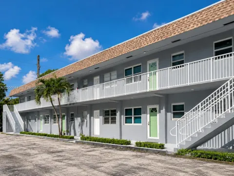 3265 Griffin Rd #205