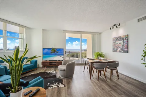 2475 Brickell Ave #1107