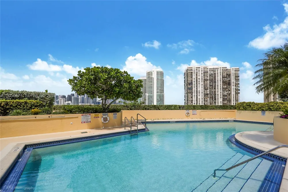 2475 Brickell Ave #1107 Miami, FL 33129