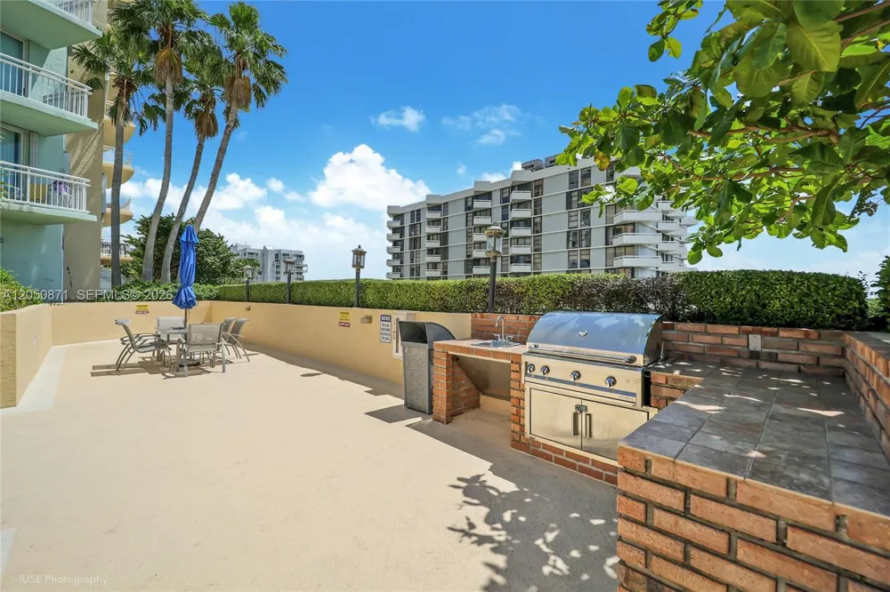 2475 Brickell Ave #1107 Miami, FL 33129