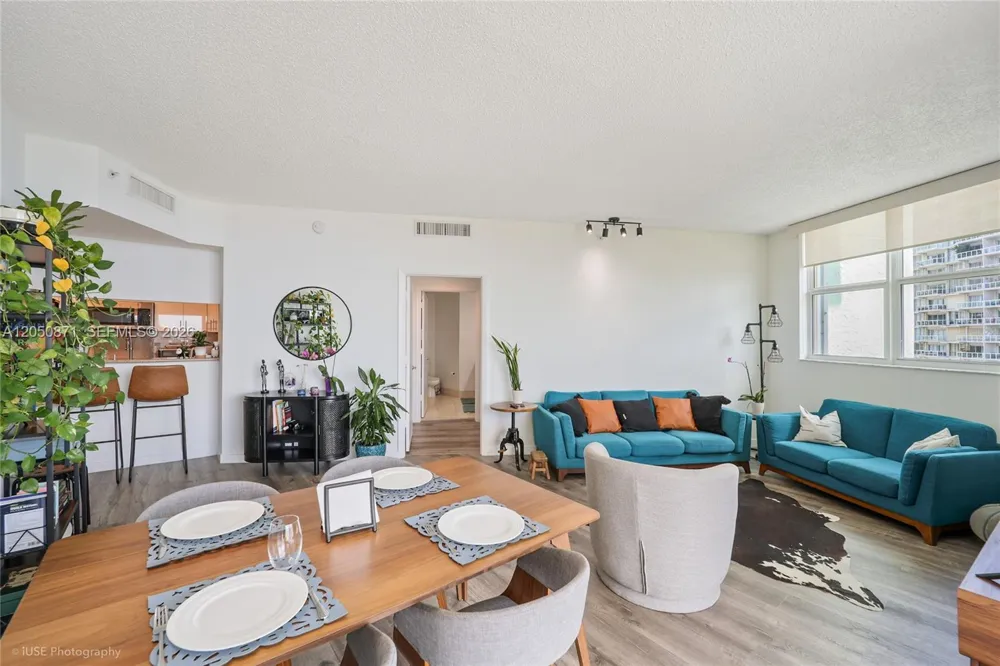 2475 Brickell Ave #1107 Miami, FL 33129