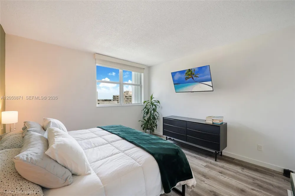 2475 Brickell Ave #1107 Miami, FL 33129