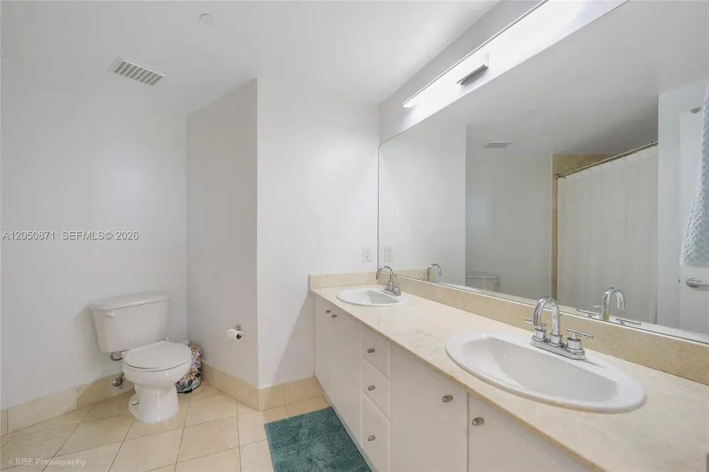 2475 Brickell Ave #1107 Miami, FL 33129