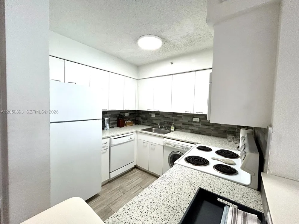 1500 Bay Rd #558S Miami Beach, FL 33139