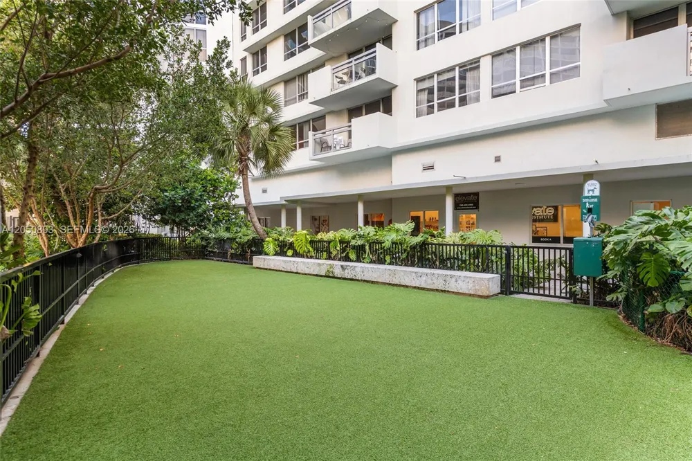 1500 Bay Rd #558S Miami Beach, FL 33139