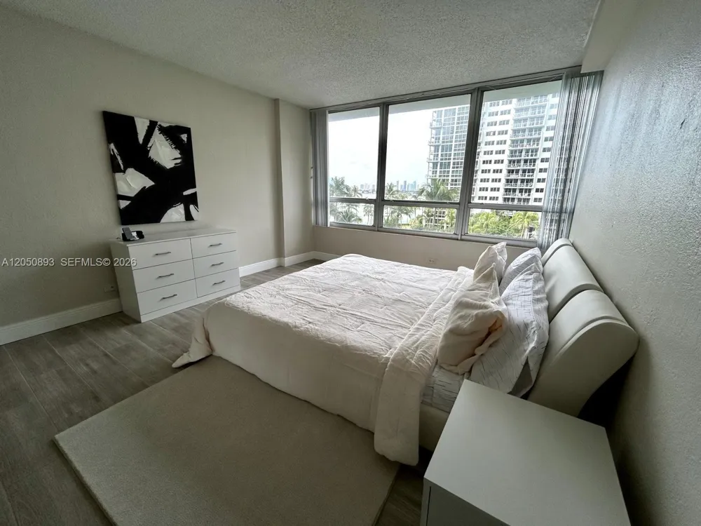 1500 Bay Rd #558S Miami Beach, FL 33139