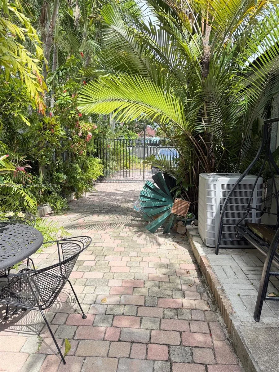 21920 Old Cutler Rd #0 Cutler Bay, FL 33190