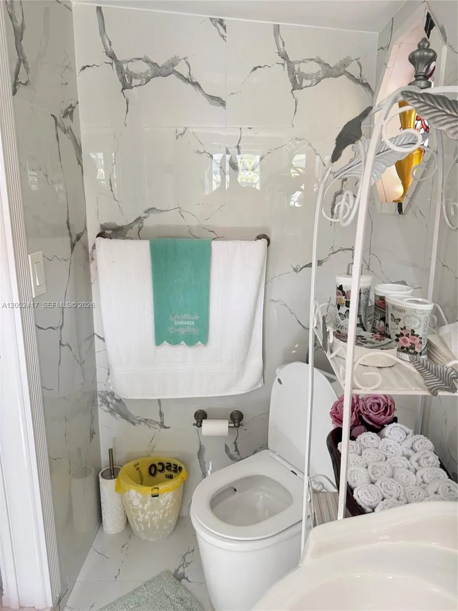 21920 Old Cutler Rd #1 Cutler Bay, FL 33190
