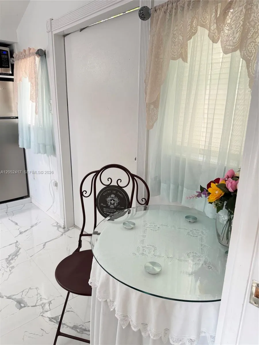 21920 Old Cutler Rd #1 Cutler Bay, FL 33190
