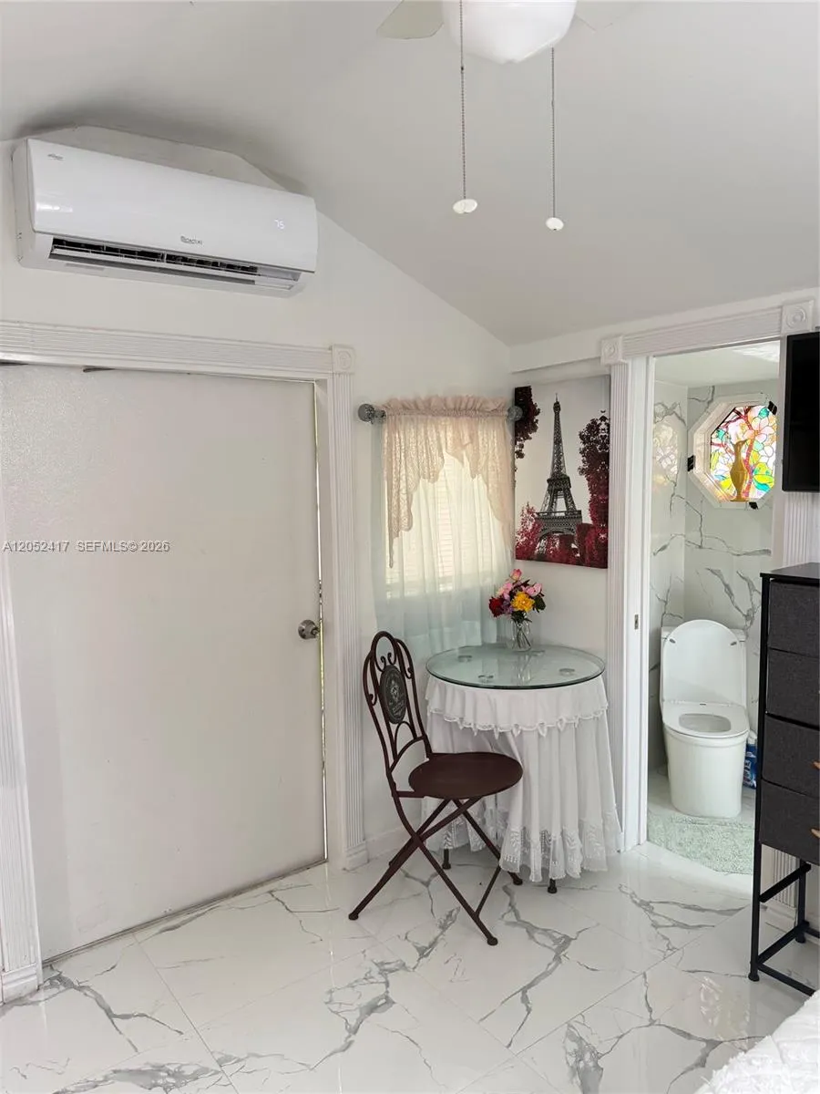 21920 Old Cutler Rd #1 Cutler Bay, FL 33190