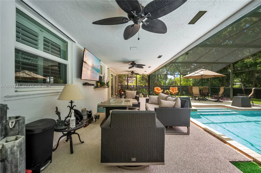8265 SW 176th Ter Palmetto Bay, FL 33157