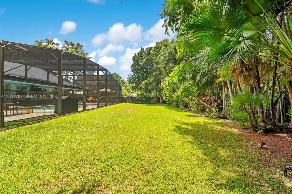 8265 SW 176th Ter Palmetto Bay, FL 33157