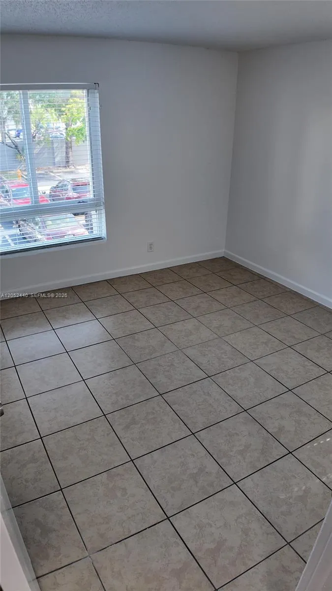11120 SW 196th St #B305 Cutler Bay, FL 33157