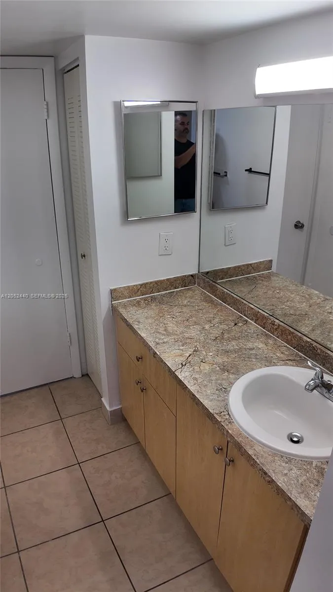11120 SW 196th St #B305 Cutler Bay, FL 33157
