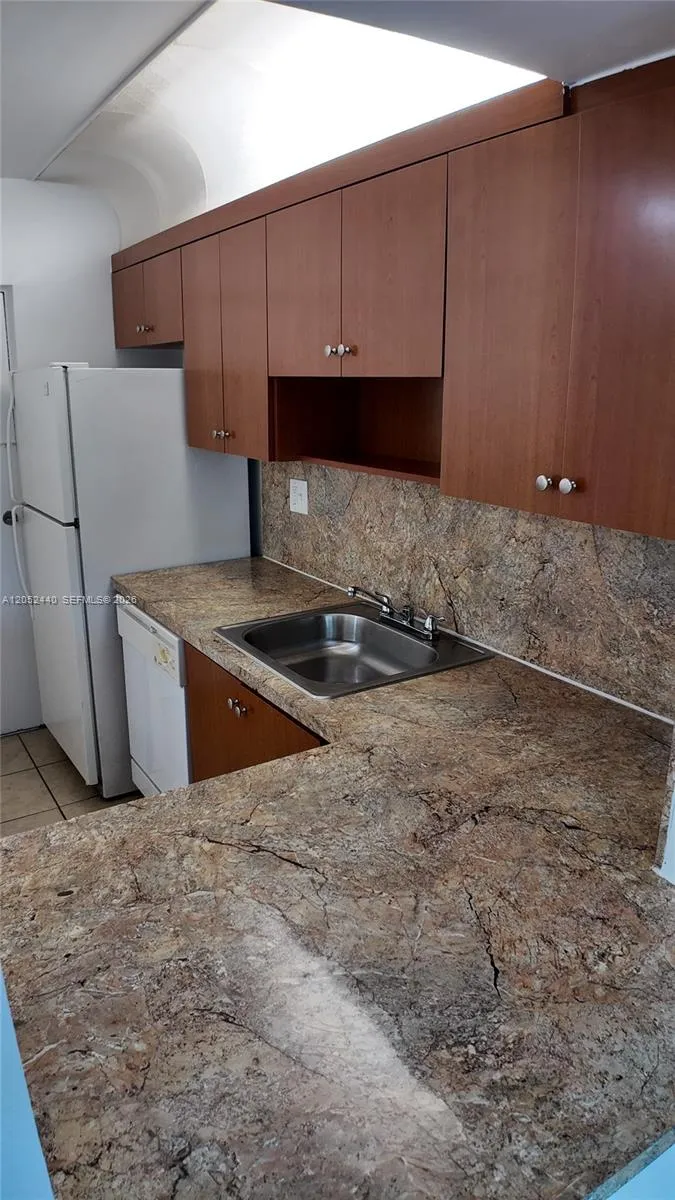 11120 SW 196th St #B305 Cutler Bay, FL 33157