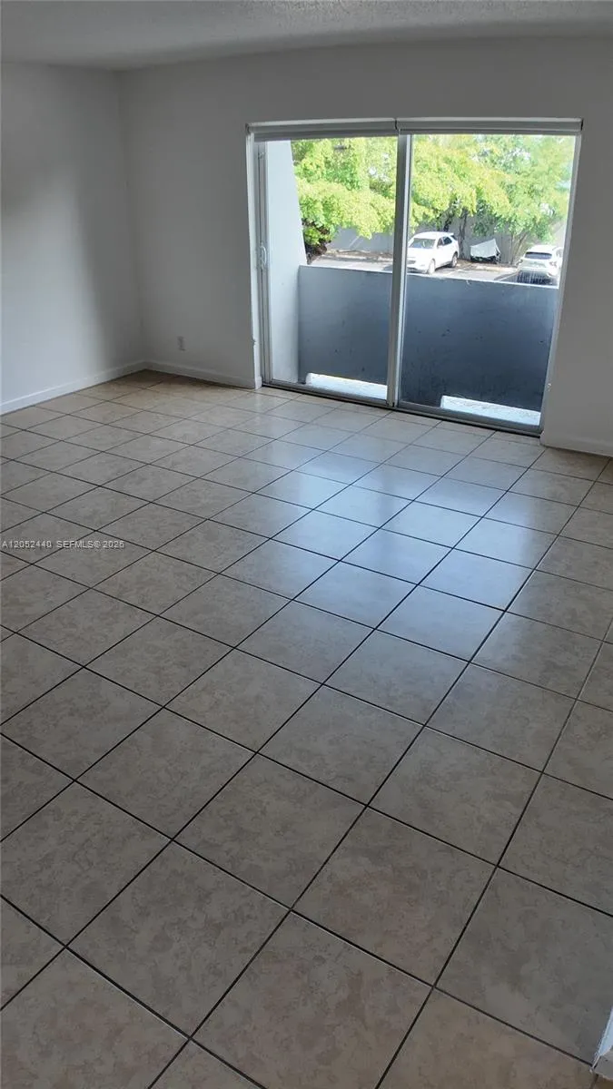 11120 SW 196th St #B305 Cutler Bay, FL 33157
