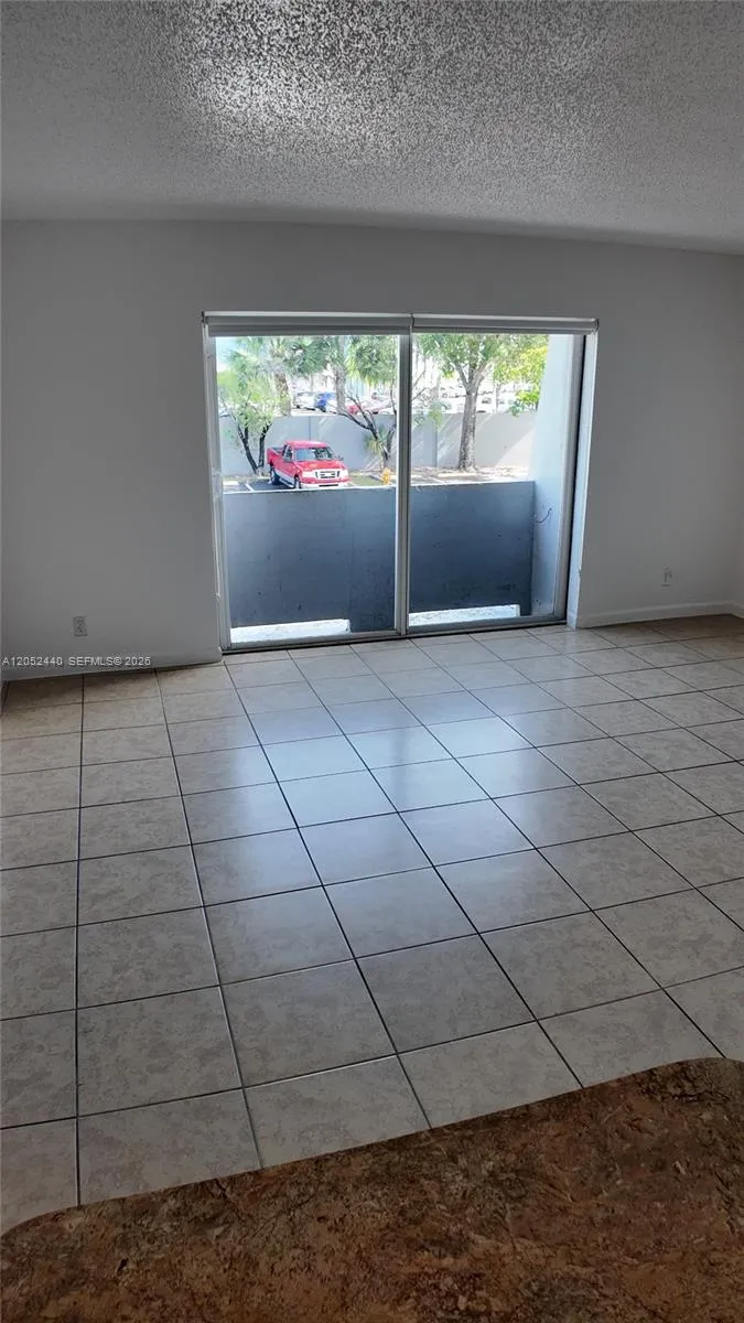11120 SW 196th St #B305 Cutler Bay, FL 33157