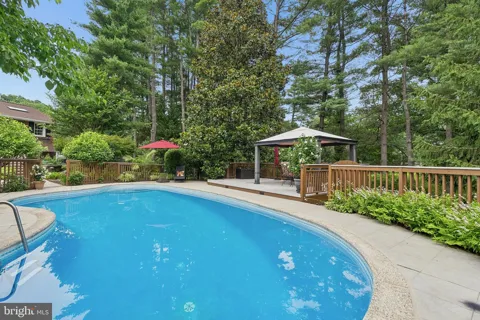 10173 GREEN CLOVER DRIVE