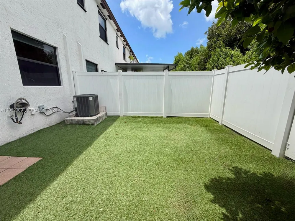11115 W 32nd Ln Hialeah, FL 33018