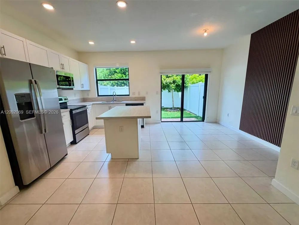 11115 W 32nd Ln Hialeah, FL 33018