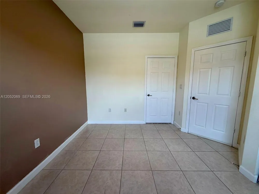 11115 W 32nd Ln Hialeah, FL 33018