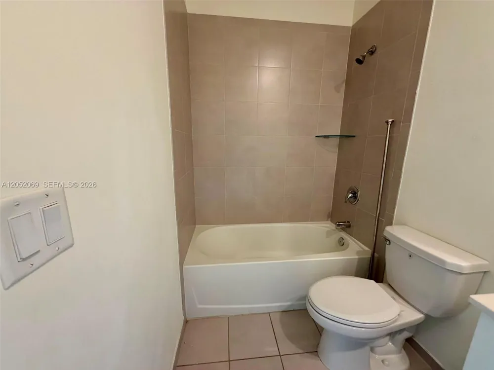 11115 W 32nd Ln Hialeah, FL 33018