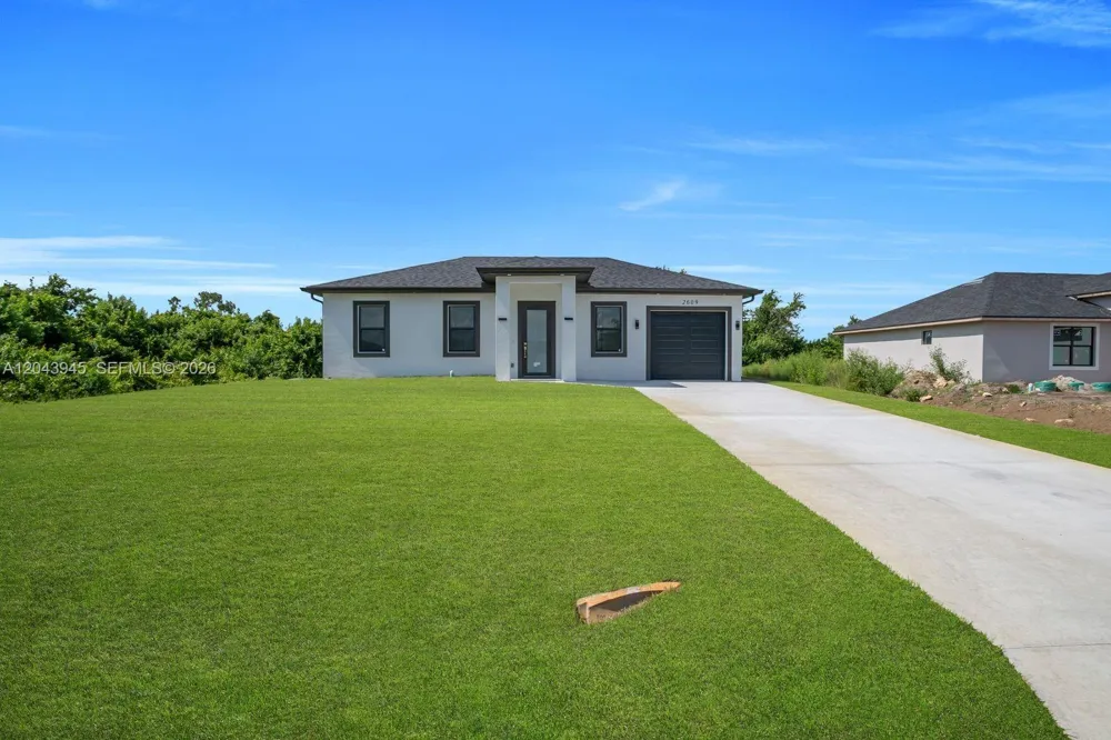 2609 21st ST SW Lehigh Acres, FL 33976