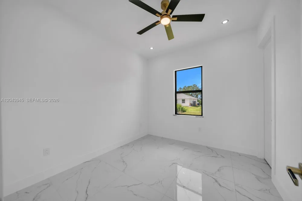 2609 21st ST SW Lehigh Acres, FL 33976