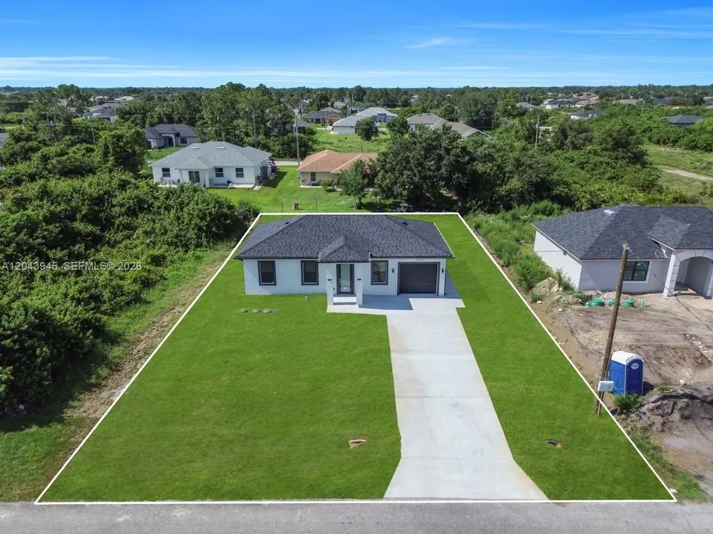 2609 21st ST SW Lehigh Acres, FL 33976