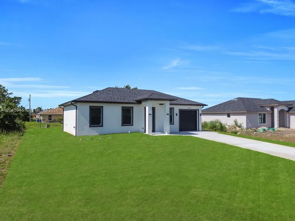 2609 21st ST SW Lehigh Acres, FL 33976