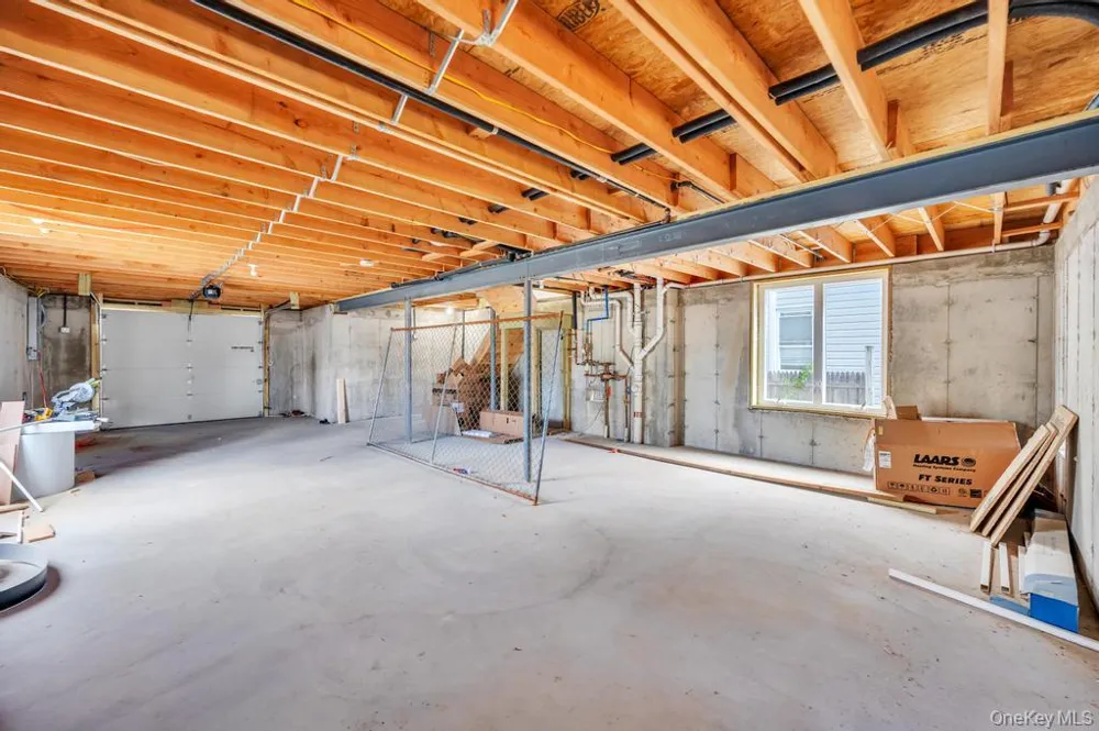 10 8th Avenue East Rockaway, NY 11518