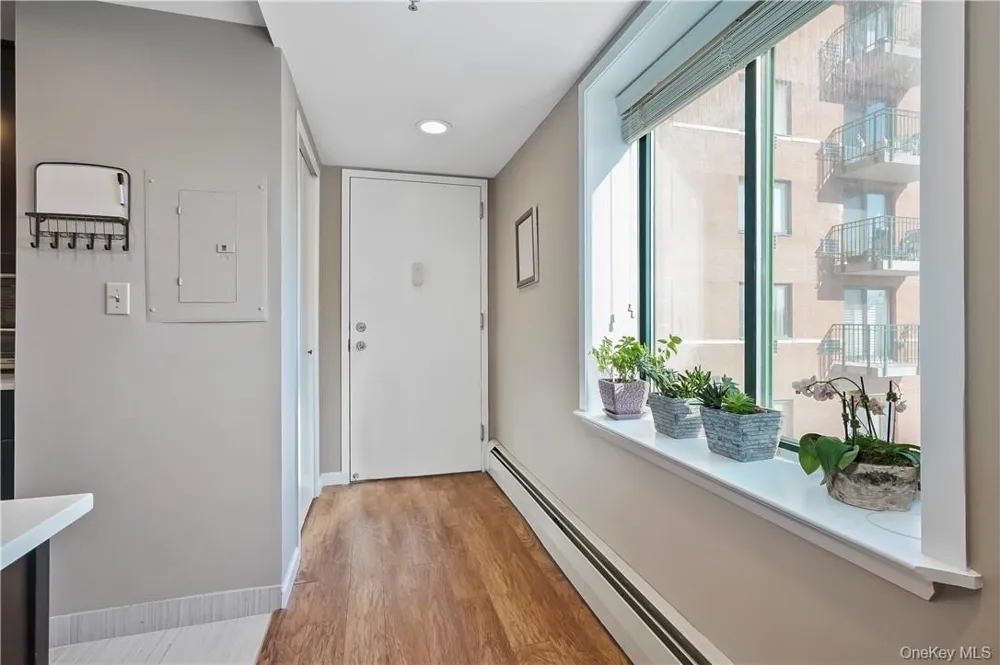 123 Mamaroneck Avenue #215 Mamaroneck, NY 10543