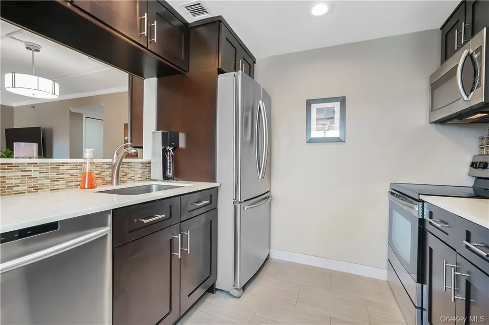 123 Mamaroneck Avenue #215 Mamaroneck, NY 10543