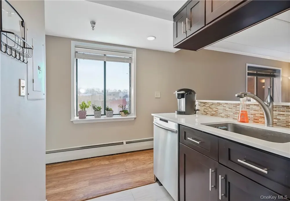123 Mamaroneck Avenue #215 Mamaroneck, NY 10543